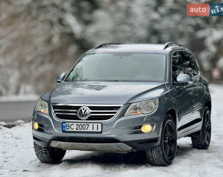 Серый Фольксваген Тигуан, объемом двигателя 2 л и пробегом 265 тыс. км за 11500 $, фото 19 на Automoto.ua