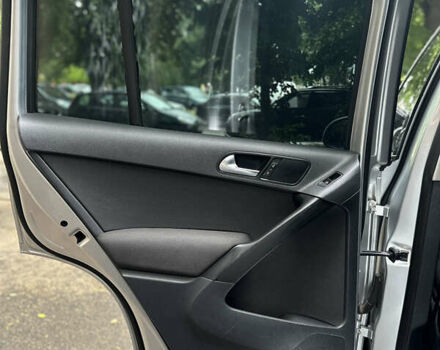 Серый Фольксваген Тигуан, объемом двигателя 1.98 л и пробегом 251 тыс. км за 9200 $, фото 47 на Automoto.ua