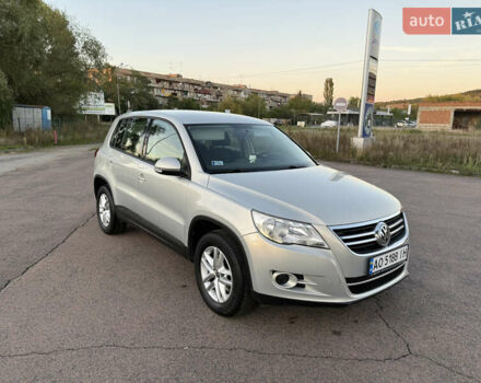 Серый Фольксваген Тигуан, объемом двигателя 1.97 л и пробегом 160 тыс. км за 13950 $, фото 3 на Automoto.ua