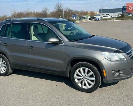 Сірий Фольксваген Тігуан, об'ємом двигуна 1.98 л та пробігом 250 тис. км за 10100 $, фото 1 на Automoto.ua