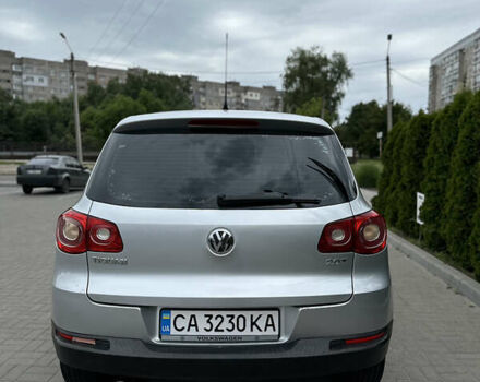 Серый Фольксваген Тигуан, объемом двигателя 1.98 л и пробегом 251 тыс. км за 9200 $, фото 26 на Automoto.ua