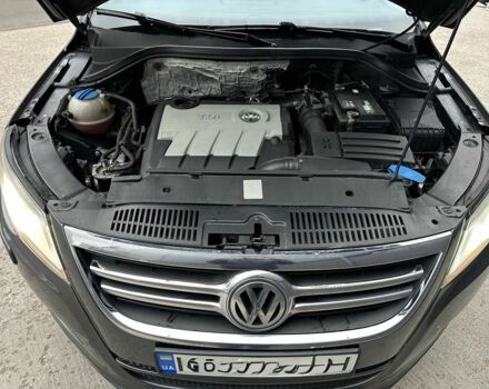 Сірий Фольксваген Тігуан, об'ємом двигуна 2 л та пробігом 262 тис. км за 10800 $, фото 7 на Automoto.ua
