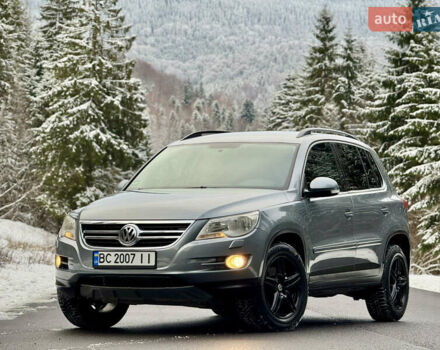 Серый Фольксваген Тигуан, объемом двигателя 2 л и пробегом 265 тыс. км за 11500 $, фото 8 на Automoto.ua