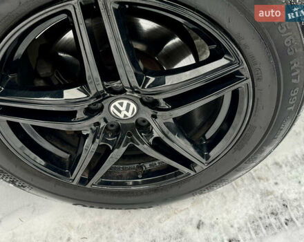 Серый Фольксваген Тигуан, объемом двигателя 2 л и пробегом 265 тыс. км за 11500 $, фото 32 на Automoto.ua