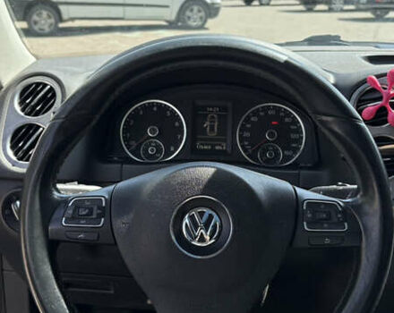 Серый Фольксваген Тигуан, объемом двигателя 1.98 л и пробегом 175 тыс. км за 10000 $, фото 9 на Automoto.ua