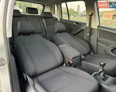 Серый Фольксваген Тигуан, объемом двигателя 1.97 л и пробегом 160 тыс. км за 13950 $, фото 60 на Automoto.ua