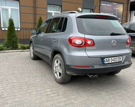 Серый Фольксваген Тигуан, объемом двигателя 1.97 л и пробегом 124 тыс. км за 11000 $, фото 2 на Automoto.ua