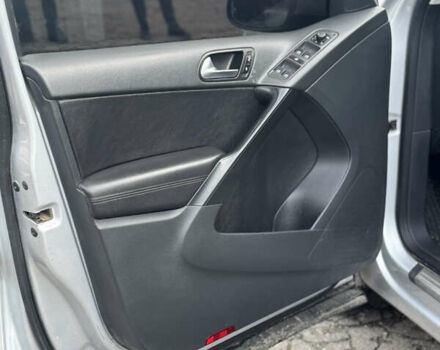 Серый Фольксваген Тигуан, объемом двигателя 2 л и пробегом 225 тыс. км за 11500 $, фото 68 на Automoto.ua