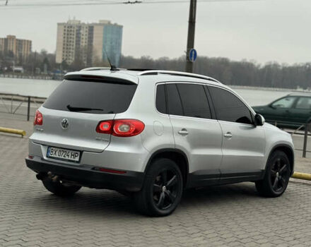 Серый Фольксваген Тигуан, объемом двигателя 2 л и пробегом 225 тыс. км за 11500 $, фото 86 на Automoto.ua