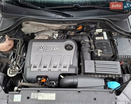 Серый Фольксваген Тигуан, объемом двигателя 1.97 л и пробегом 223 тыс. км за 15800 $, фото 2 на Automoto.ua