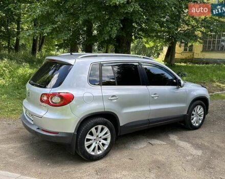 Сірий Фольксваген Тігуан, об'ємом двигуна 2 л та пробігом 268 тис. км за 11600 $, фото 3 на Automoto.ua