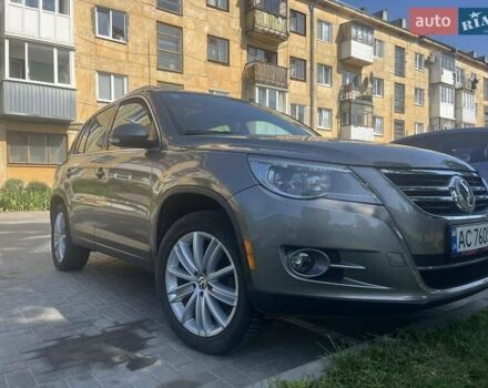 Серый Фольксваген Тигуан, объемом двигателя 1.98 л и пробегом 116 тыс. км за 11200 $, фото 6 на Automoto.ua