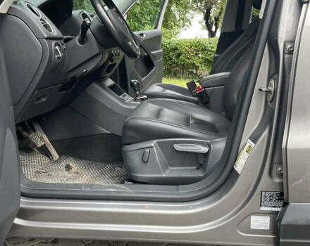 Сірий Фольксваген Тігуан, об'ємом двигуна 1.98 л та пробігом 250 тис. км за 9999 $, фото 12 на Automoto.ua