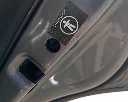 Сірий Фольксваген Тігуан, об'ємом двигуна 2 л та пробігом 345 тис. км за 10800 $, фото 14 на Automoto.ua