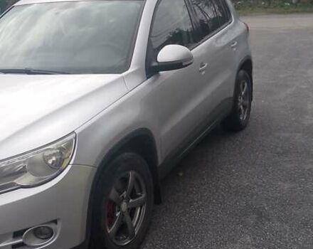 Сірий Фольксваген Тігуан, об'ємом двигуна 2 л та пробігом 250 тис. км за 10800 $, фото 9 на Automoto.ua