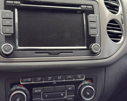 Сірий Фольксваген Тігуан, об'ємом двигуна 1.97 л та пробігом 250 тис. км за 11900 $, фото 24 на Automoto.ua