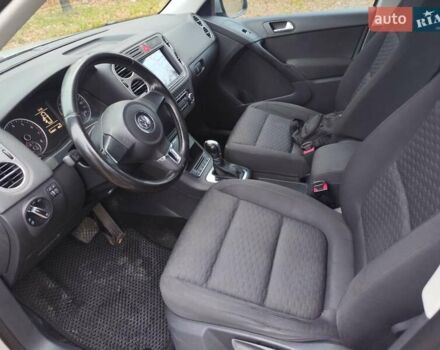 Сірий Фольксваген Тігуан, об'ємом двигуна 2 л та пробігом 194 тис. км за 10800 $, фото 11 на Automoto.ua