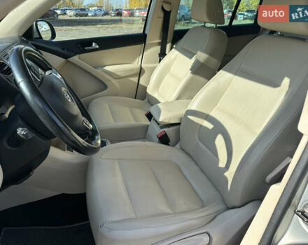 Сірий Фольксваген Тігуан, об'ємом двигуна 2 л та пробігом 295 тис. км за 8700 $, фото 9 на Automoto.ua