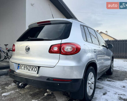 Сірий Фольксваген Тігуан, об'ємом двигуна 2 л та пробігом 157 тис. км за 9900 $, фото 13 на Automoto.ua