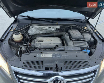 Серый Фольксваген Тигуан, объемом двигателя 1.98 л и пробегом 240 тыс. км за 11500 $, фото 26 на Automoto.ua