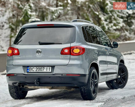 Серый Фольксваген Тигуан, объемом двигателя 2 л и пробегом 265 тыс. км за 11500 $, фото 29 на Automoto.ua