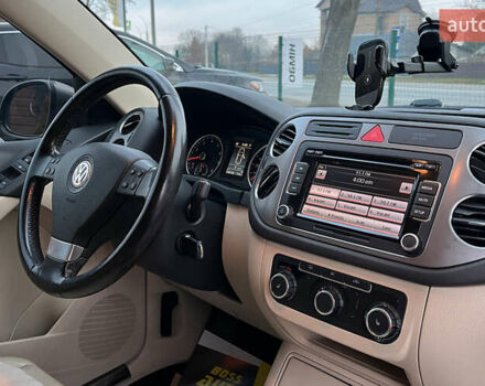 Серый Фольксваген Тигуан, объемом двигателя 1.98 л и пробегом 244 тыс. км за 11000 $, фото 19 на Automoto.ua