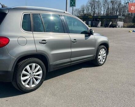 Сірий Фольксваген Тігуан, об'ємом двигуна 1.98 л та пробігом 250 тис. км за 10100 $, фото 3 на Automoto.ua