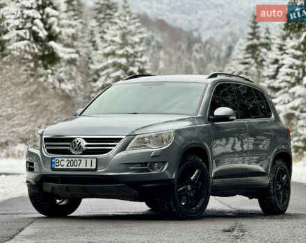 Серый Фольксваген Тигуан, объемом двигателя 2 л и пробегом 265 тыс. км за 11500 $, фото 13 на Automoto.ua