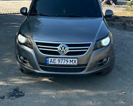 Серый Фольксваген Тигуан, объемом двигателя 1.98 л и пробегом 281 тыс. км за 11700 $, фото 5 на Automoto.ua