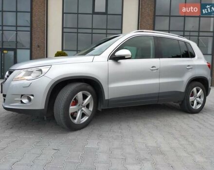 Сірий Фольксваген Тігуан, об'ємом двигуна 1.97 л та пробігом 280 тис. км за 12500 $, фото 1 на Automoto.ua