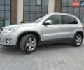 Сірий Фольксваген Тігуан, об'ємом двигуна 1.97 л та пробігом 280 тис. км за 12500 $, фото 1 на Automoto.ua