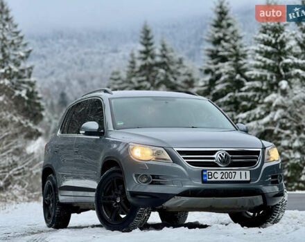 Серый Фольксваген Тигуан, объемом двигателя 2 л и пробегом 265 тыс. км за 11500 $, фото 10 на Automoto.ua
