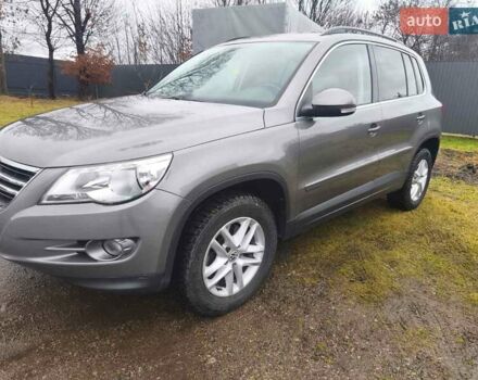 Сірий Фольксваген Тігуан, об'ємом двигуна 2 л та пробігом 115 тис. км за 11200 $, фото 33 на Automoto.ua