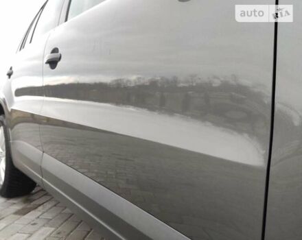 Серый Фольксваген Тигуан, объемом двигателя 2 л и пробегом 224 тыс. км за 13499 $, фото 35 на Automoto.ua