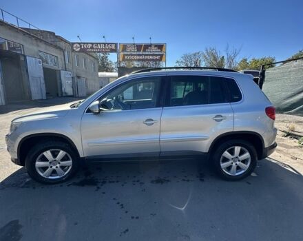 Серый Фольксваген Тигуан, объемом двигателя 2 л и пробегом 132 тыс. км за 10900 $, фото 6 на Automoto.ua