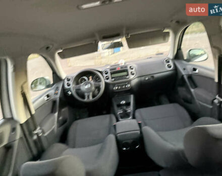 Серый Фольксваген Тигуан, объемом двигателя 1.97 л и пробегом 160 тыс. км за 13950 $, фото 59 на Automoto.ua