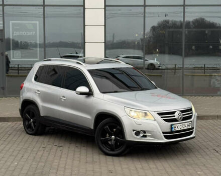 Серый Фольксваген Тигуан, объемом двигателя 2 л и пробегом 225 тыс. км за 11500 $, фото 9 на Automoto.ua