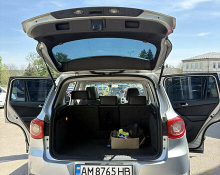 Серый Фольксваген Тигуан, объемом двигателя 1.98 л и пробегом 175 тыс. км за 10000 $, фото 14 на Automoto.ua