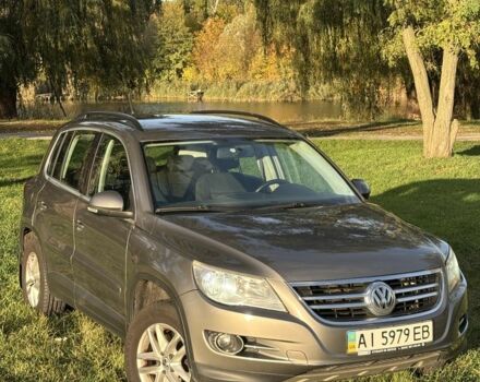 Сірий Фольксваген Тігуан, об'ємом двигуна 2 л та пробігом 203 тис. км за 10800 $, фото 9 на Automoto.ua