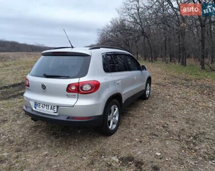 Сірий Фольксваген Тігуан, об'ємом двигуна 2 л та пробігом 194 тис. км за 10800 $, фото 1 на Automoto.ua