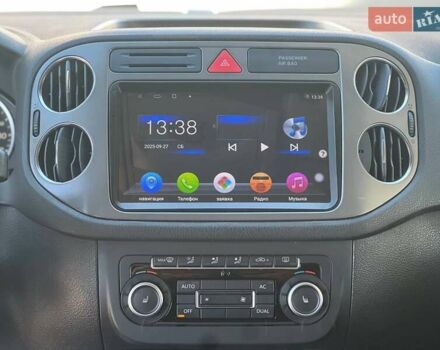 Серый Фольксваген Тигуан, объемом двигателя 2 л и пробегом 201 тыс. км за 11400 $, фото 15 на Automoto.ua