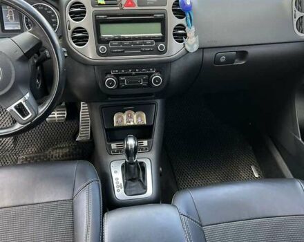 Серый Фольксваген Тигуан, объемом двигателя 1.97 л и пробегом 179 тыс. км за 12600 $, фото 5 на Automoto.ua