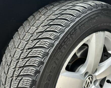 Сірий Фольксваген Тігуан, об'ємом двигуна 2 л та пробігом 262 тис. км за 10800 $, фото 3 на Automoto.ua