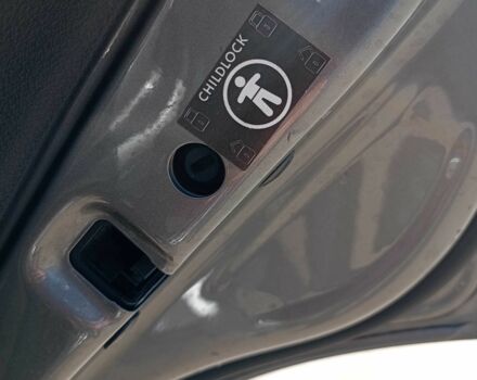 Серый Фольксваген Тигуан, объемом двигателя 2 л и пробегом 252 тыс. км за 11700 $, фото 11 на Automoto.ua