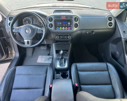 Серый Фольксваген Тигуан, объемом двигателя 2 л и пробегом 201 тыс. км за 11400 $, фото 16 на Automoto.ua