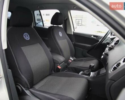 Серый Фольксваген Тигуан, объемом двигателя 2 л и пробегом 152 тыс. км за 10500 $, фото 9 на Automoto.ua