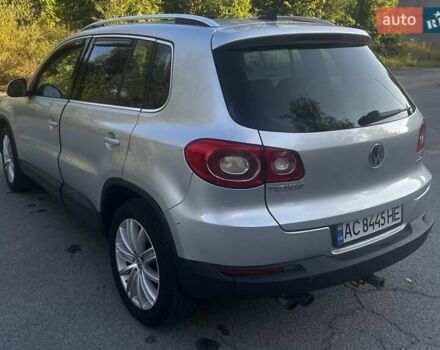 Серый Фольксваген Тигуан, объемом двигателя 1.98 л и пробегом 268 тыс. км за 9800 $, фото 7 на Automoto.ua