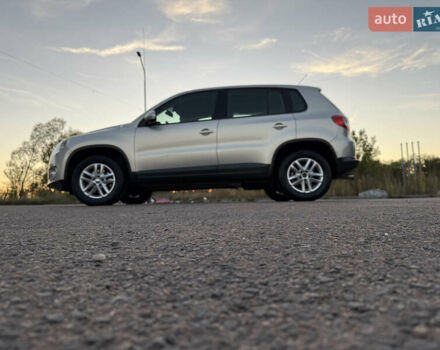 Серый Фольксваген Тигуан, объемом двигателя 1.97 л и пробегом 160 тыс. км за 13950 $, фото 10 на Automoto.ua
