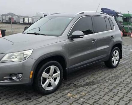 Сірий Фольксваген Тігуан, об'ємом двигуна 2 л та пробігом 191 тис. км за 9200 $, фото 12 на Automoto.ua