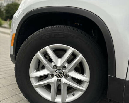 Серый Фольксваген Тигуан, объемом двигателя 1.98 л и пробегом 251 тыс. км за 9200 $, фото 18 на Automoto.ua